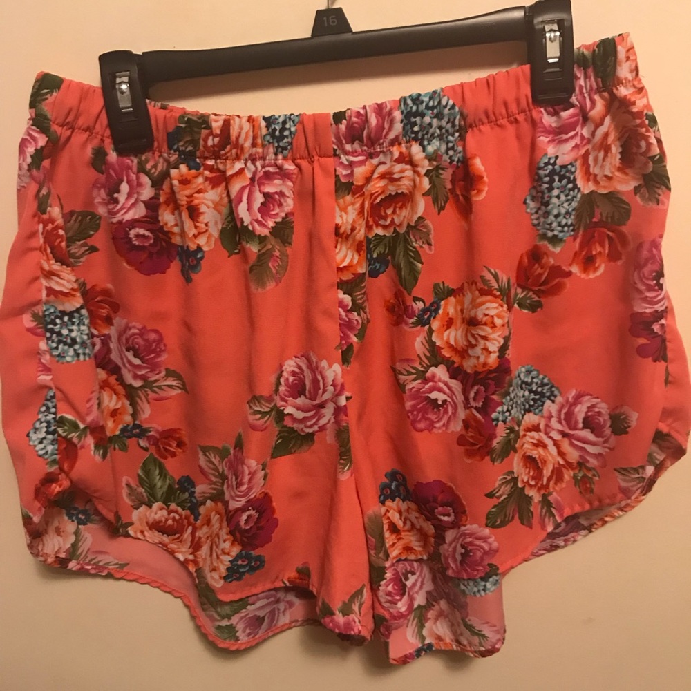 🌸 Floral Print Shorts 🌸